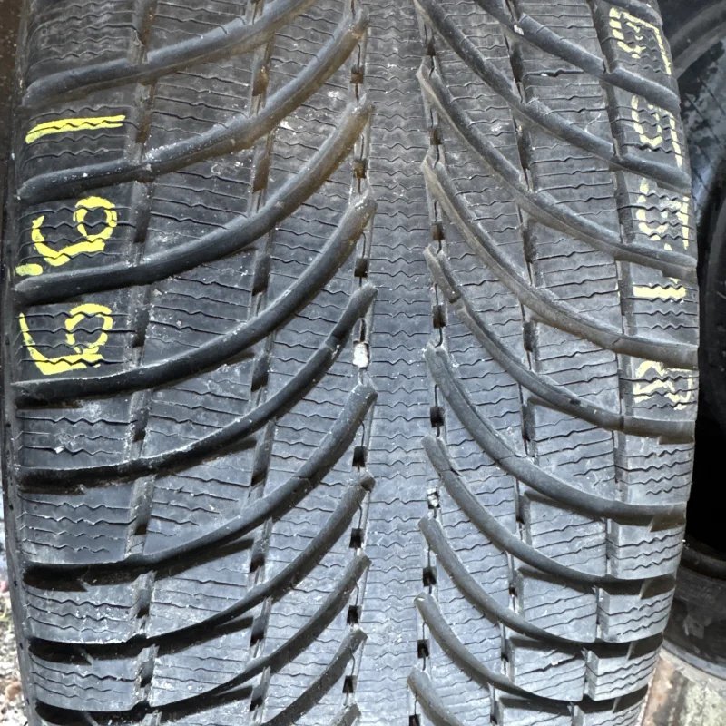 Michelin Latitude Alpin LA2 235/55 R18