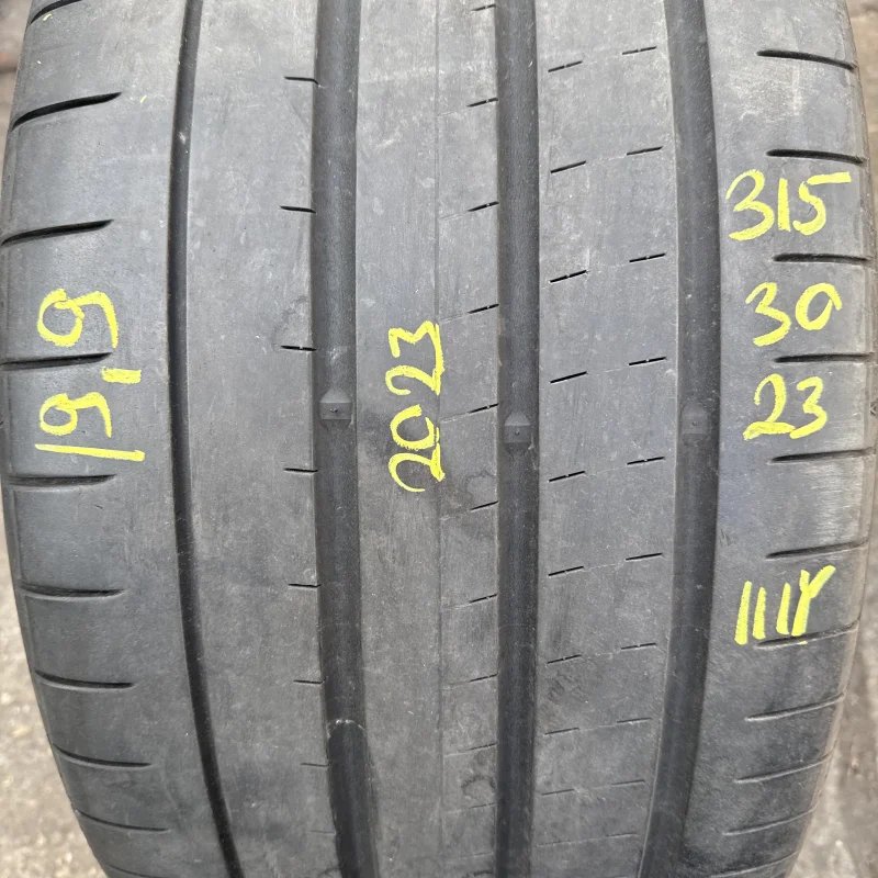 Yokohama ADVAN Sport V107 315/30 R23